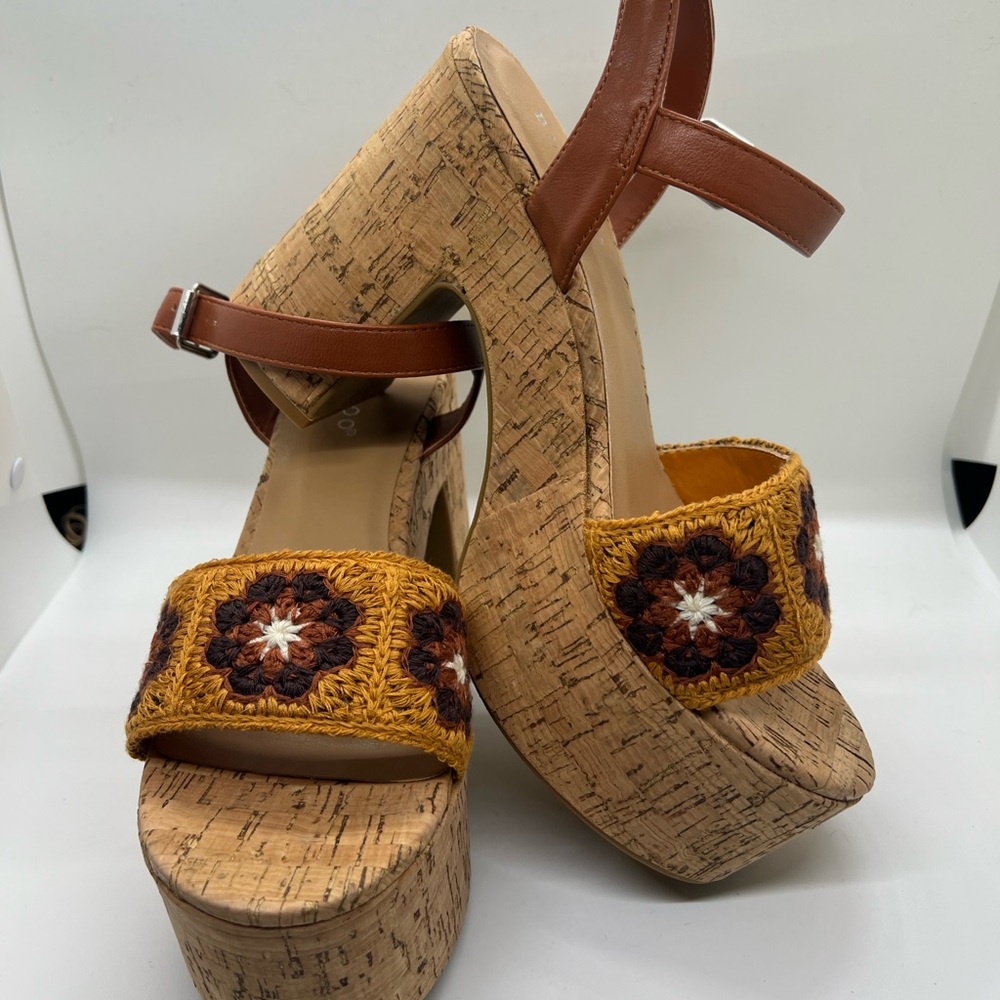 BRAND NEW BAMBOO Brown Cork Platform Sandals with Mustard Crochet - 7.5